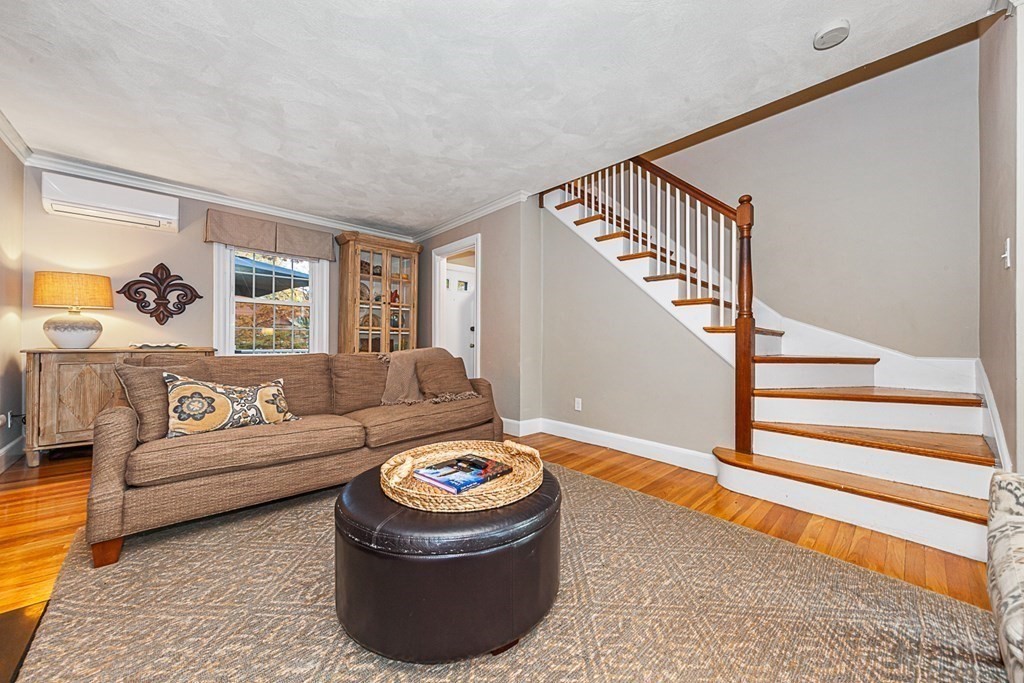 99 Newland Road Arlington, MA 02474 - Photo 14 of 38 Gallery Image 14