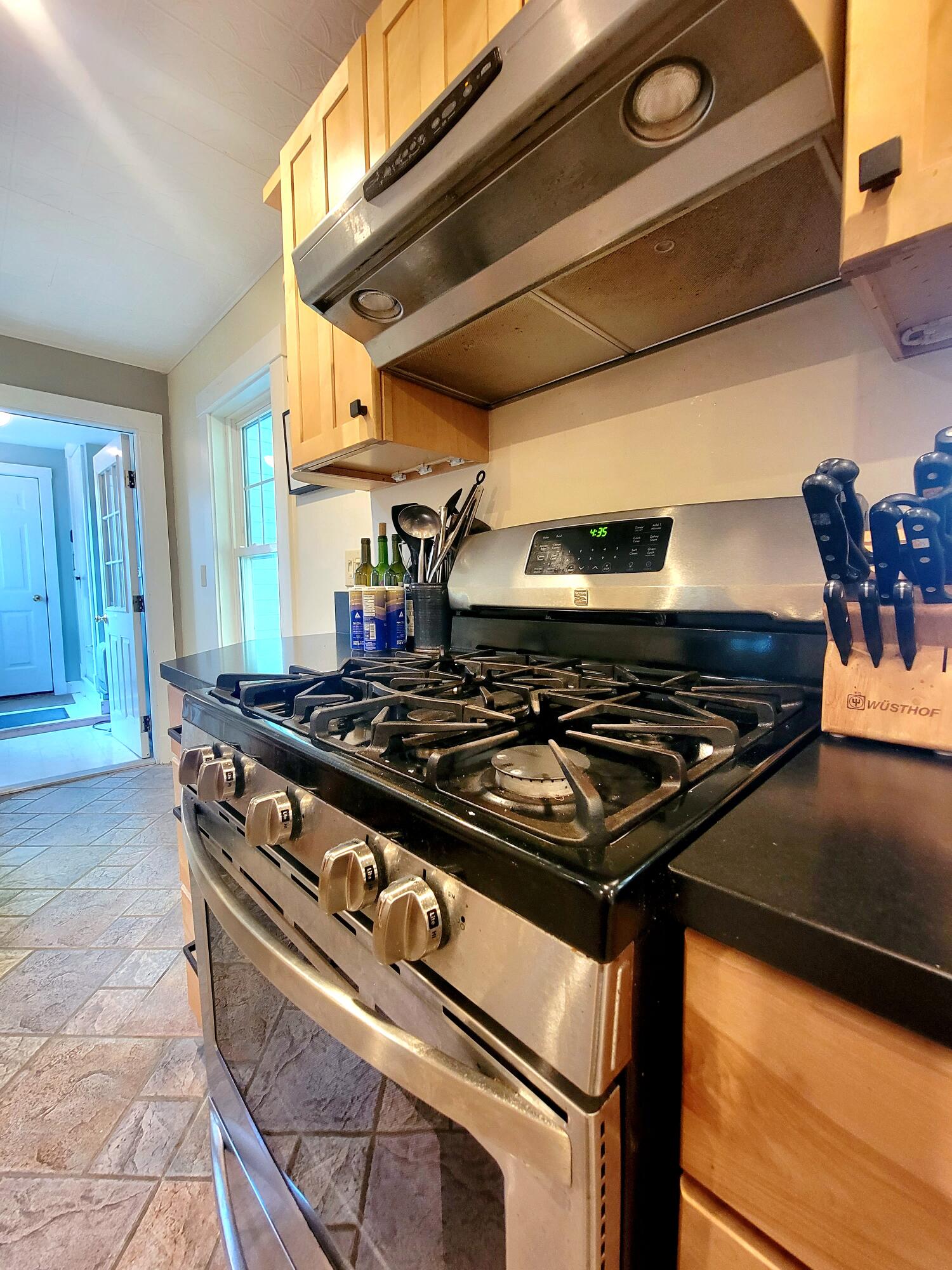 12 Riverview Street Bangor, ME 04401 - Photo 14 of 52 Propane Stove