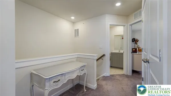 a view of utility room