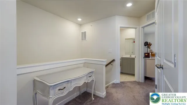 a view of utility room