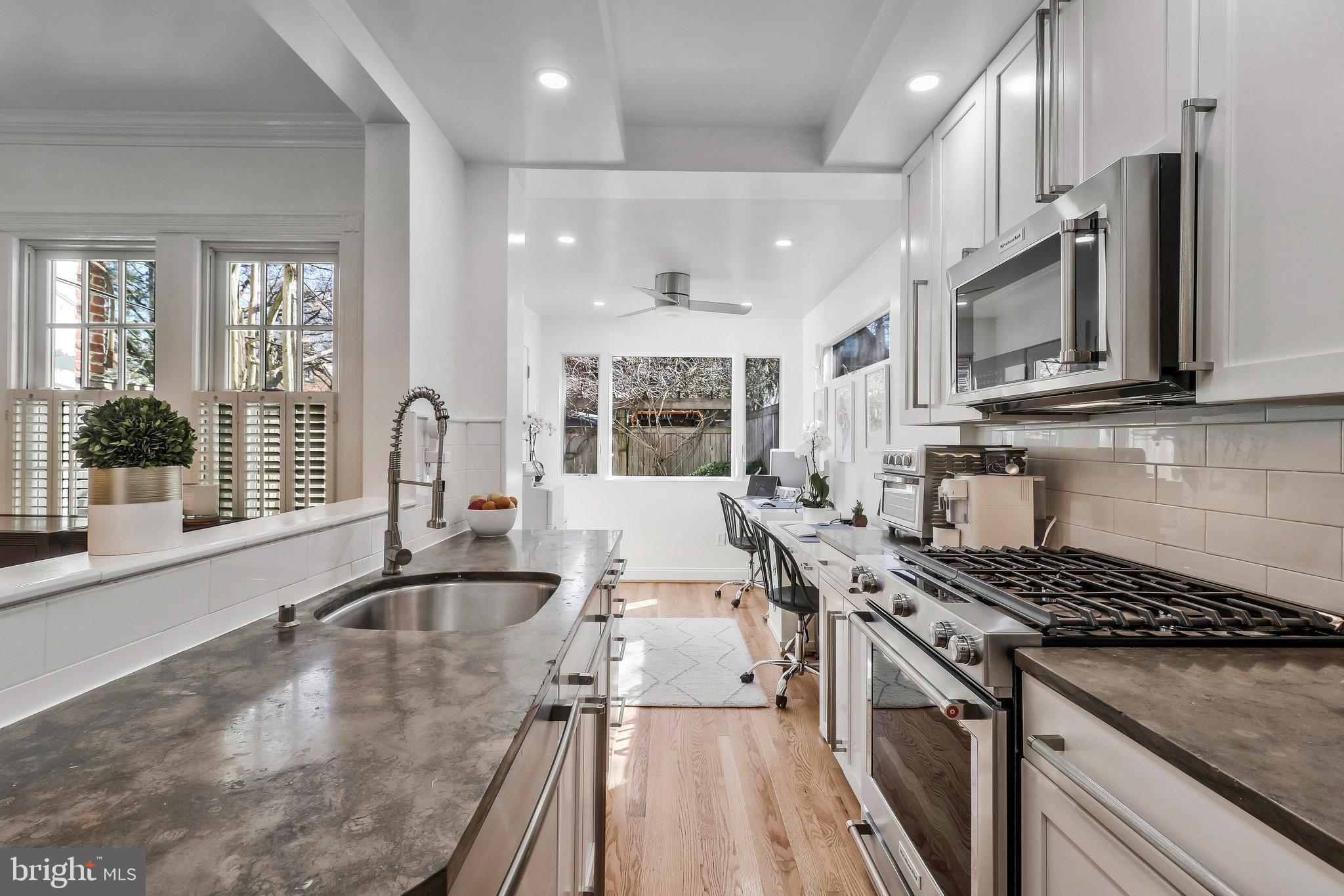 4462 Reservoir Road Northwest Washington, DC 20007 - Photo 12 of 46 Fabulous gourmet kitchen, granite counters