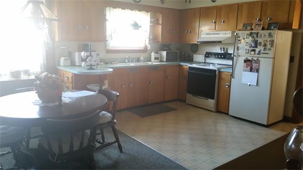 28 Ada Street Fall River, MA 02721 - Photo 3 of 10 Gallery Image 3
