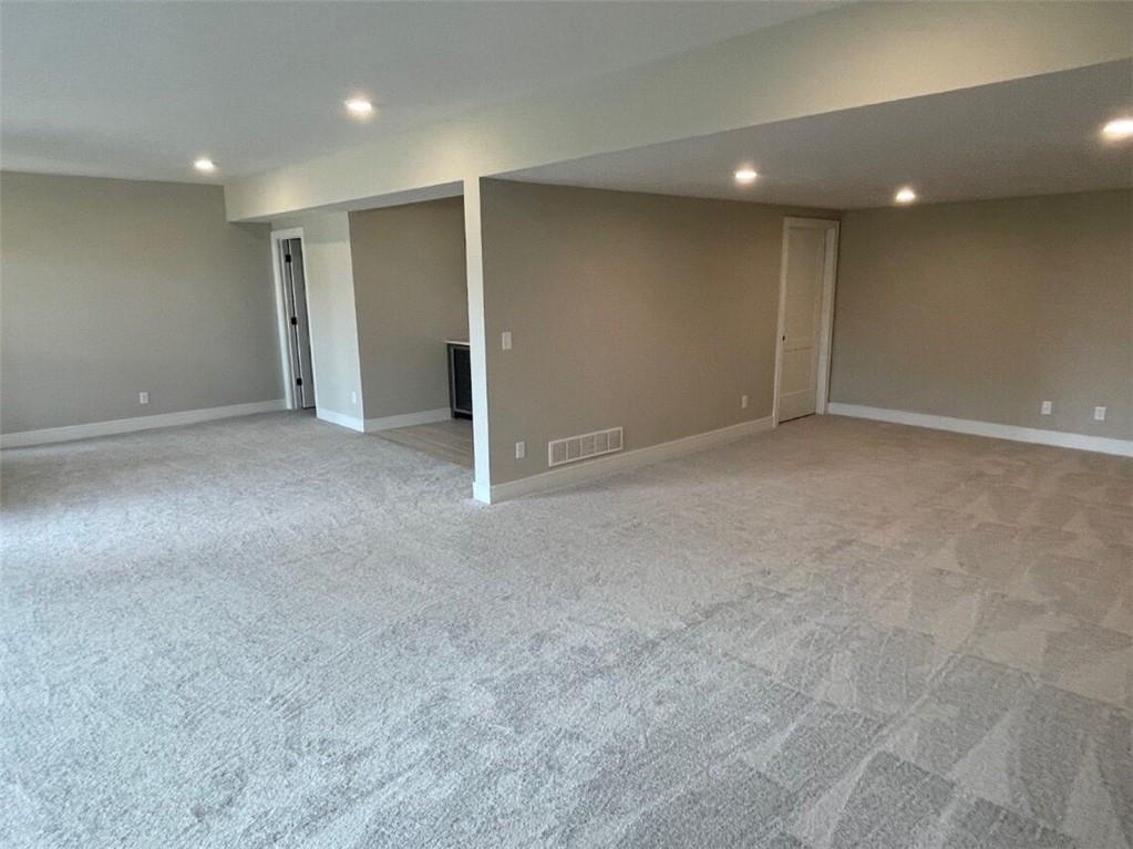 9845 Shady Bend Road Lenexa, KS 66227 - Photo 17 of 20