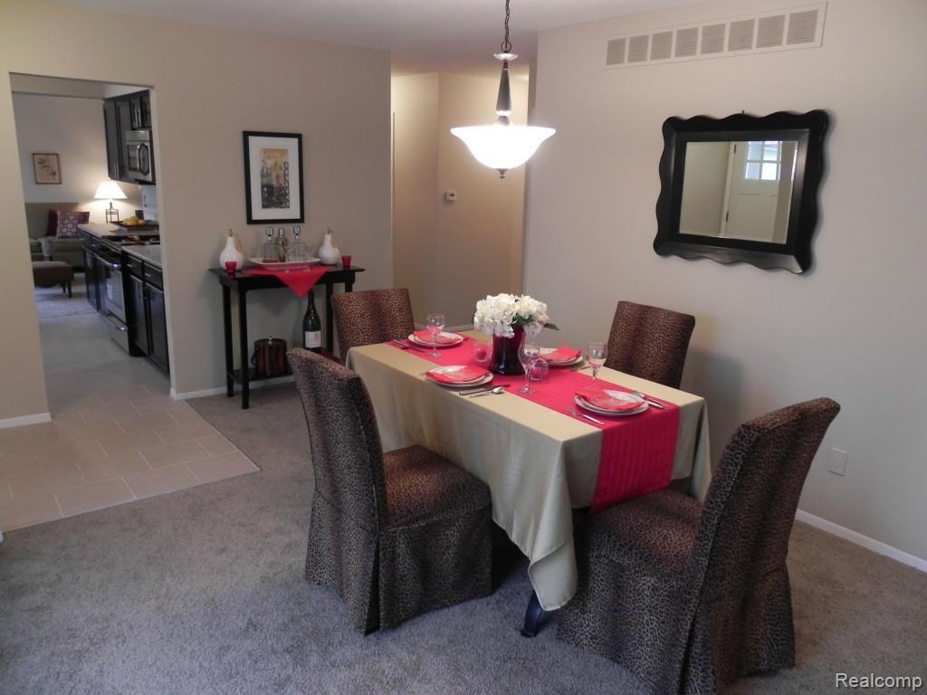 23175 Farmington Road Farmington, MI 48336 - Photo 17 of 31 Dining nook between living room & kitchen