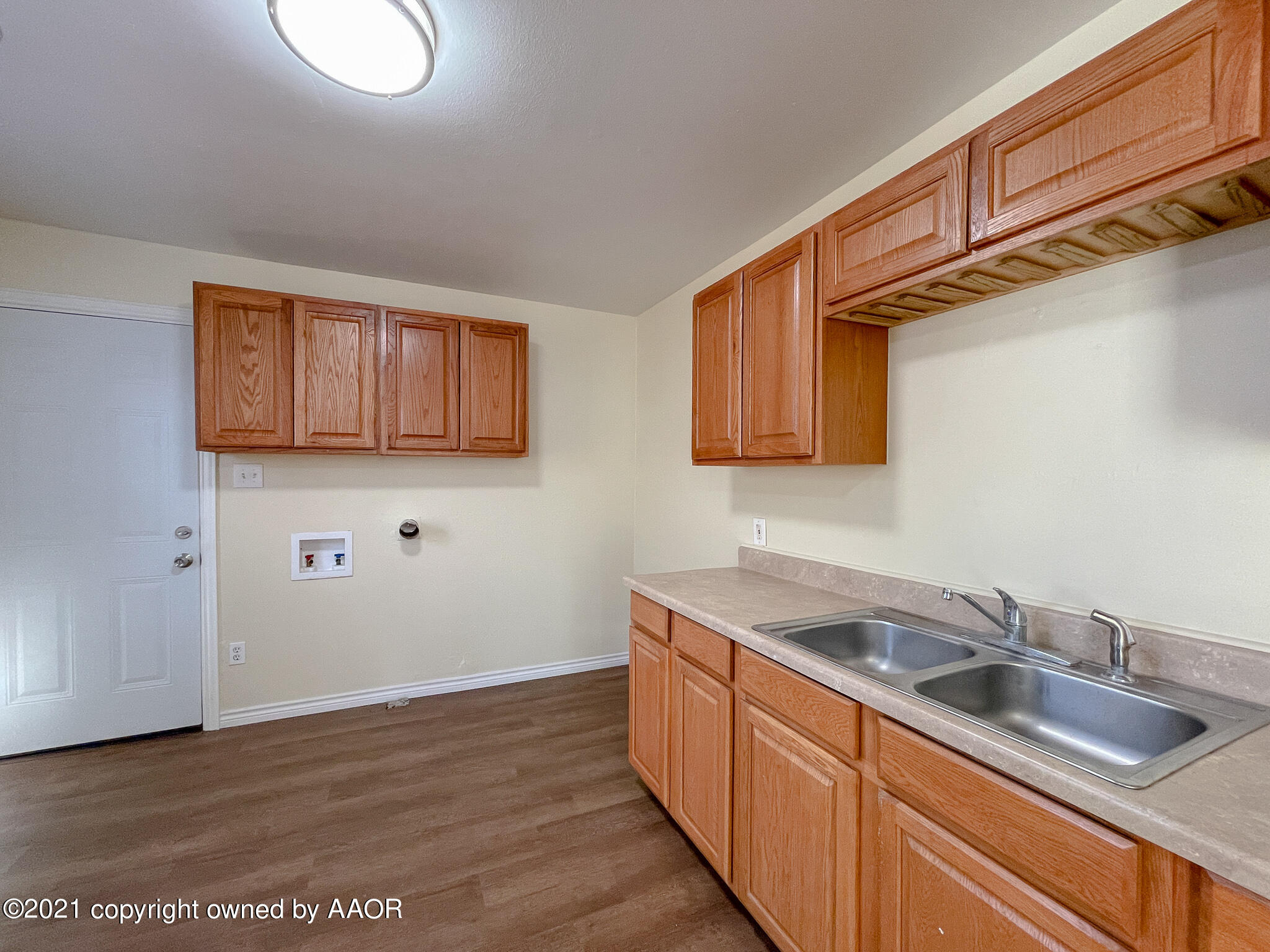4309 South Van Buren Street Amarillo, TX 79110 - Photo 2 of 9 Kitchen