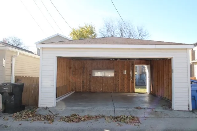 $2,900 | 5721 North Northcott Avenue, Chicago, IL 60631