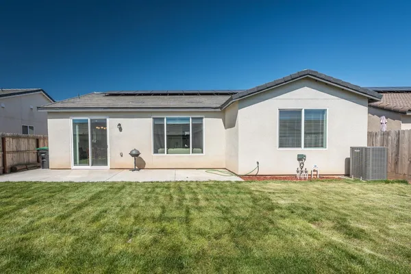 $400,000 | 1180 Encore Way West, Madera, CA 93636