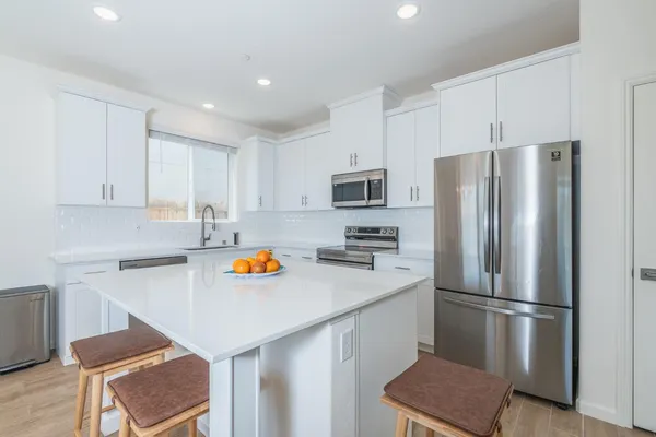 $400,000 | 1180 Encore Way West, Madera, CA 93636