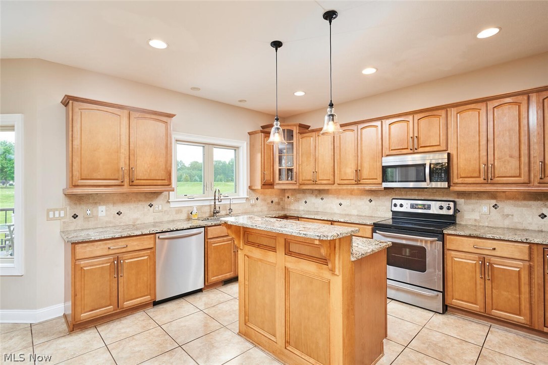 5700 View Point Drive Medina, OH 44256 - Photo 5 of 15 Gallery Image 5