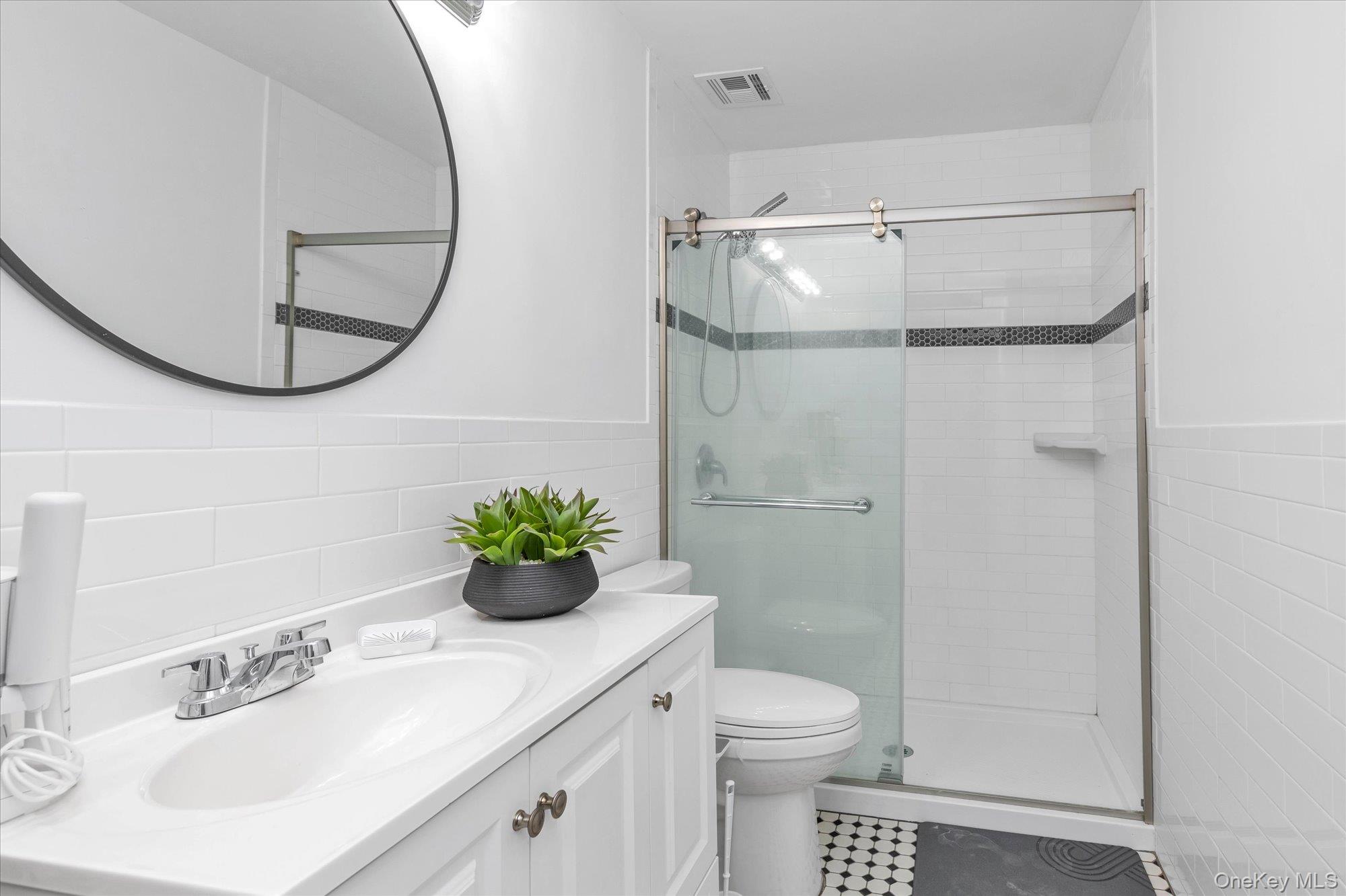 360 Shore Road, Unit 2C Long Beach, NY 11561 - Photo 11 of 23