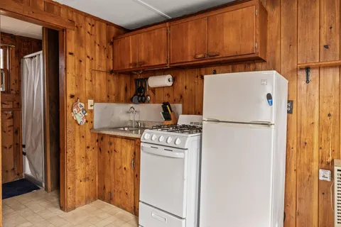 $1,395,000 | 22 Shore Road, Truro, MA 02666