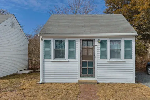 $1,395,000 | 22 Shore Road, Truro, MA 02666