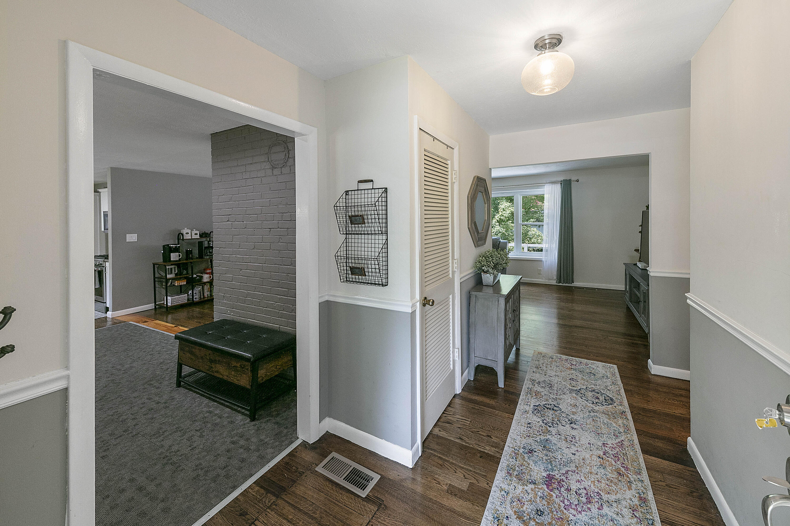 102 West Magnolia Lane Oak Ridge, TN 37830 - Photo 5 of 32 1L9A1660