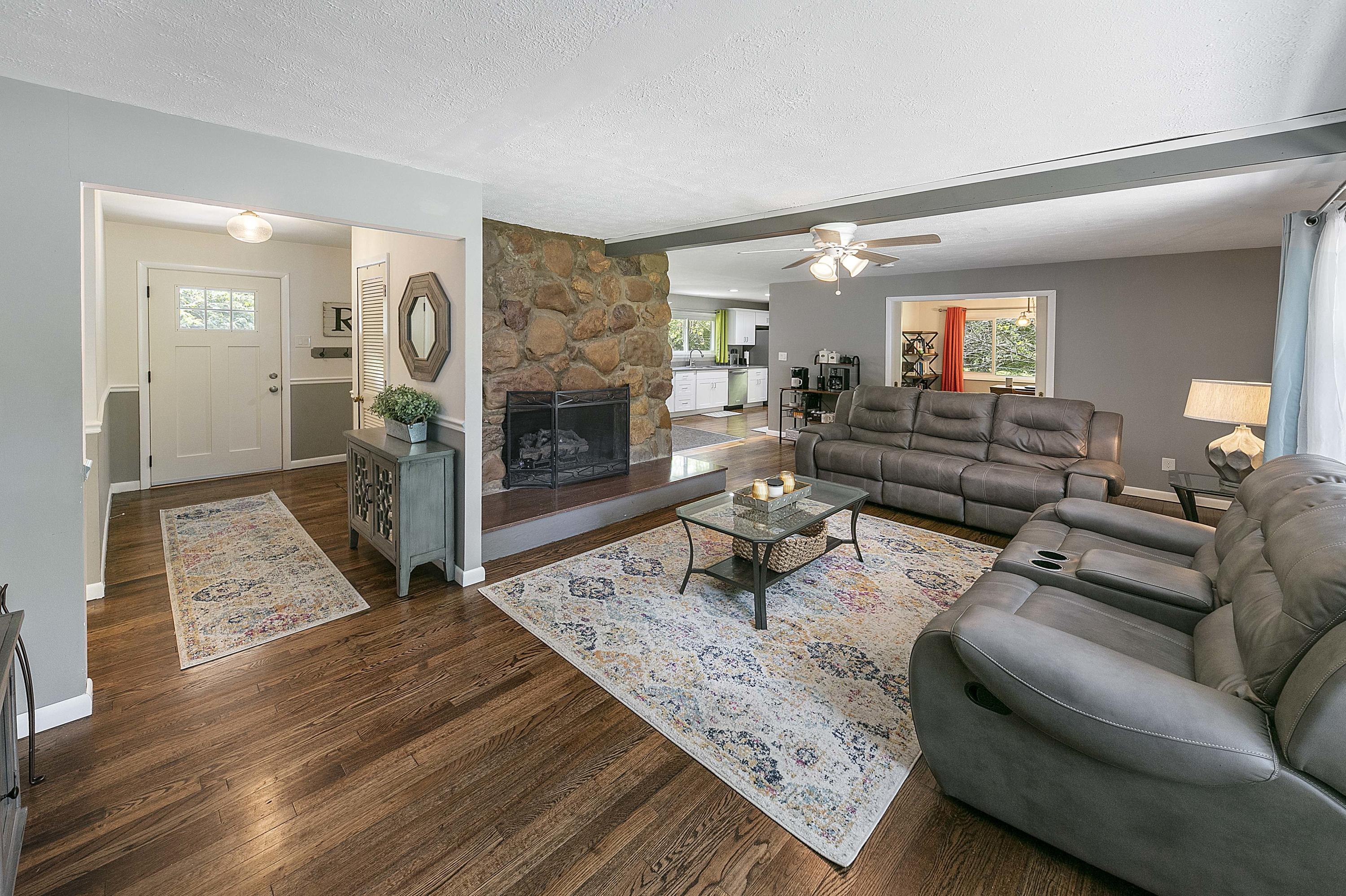 102 West Magnolia Lane Oak Ridge, TN 37830 - Photo 10 of 32 1L9A1672
