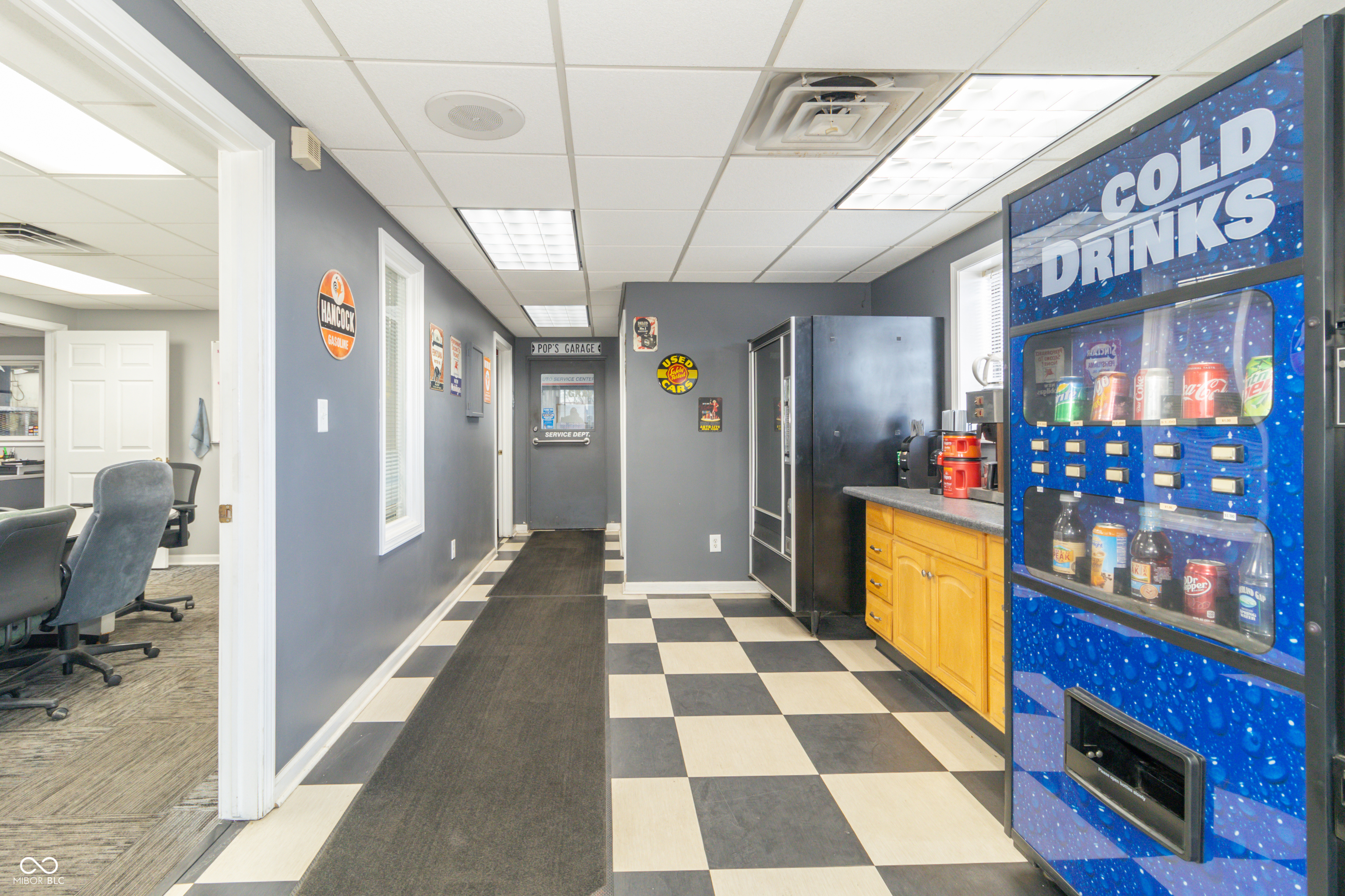 2260 West Main Street Greenfield, IN 46140 - Photo 5 of 40