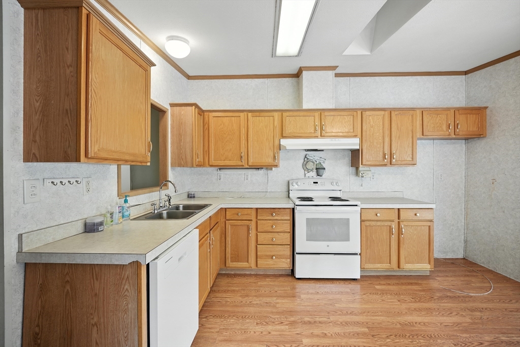 189 Springfield Road, Unit 26 Westfield, MA 01085 - Photo 3 of 24