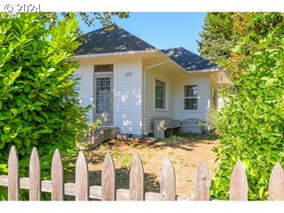 277 Front Street Junction City, OR 97448 - Photo 3 of 29 Gallery Image 3