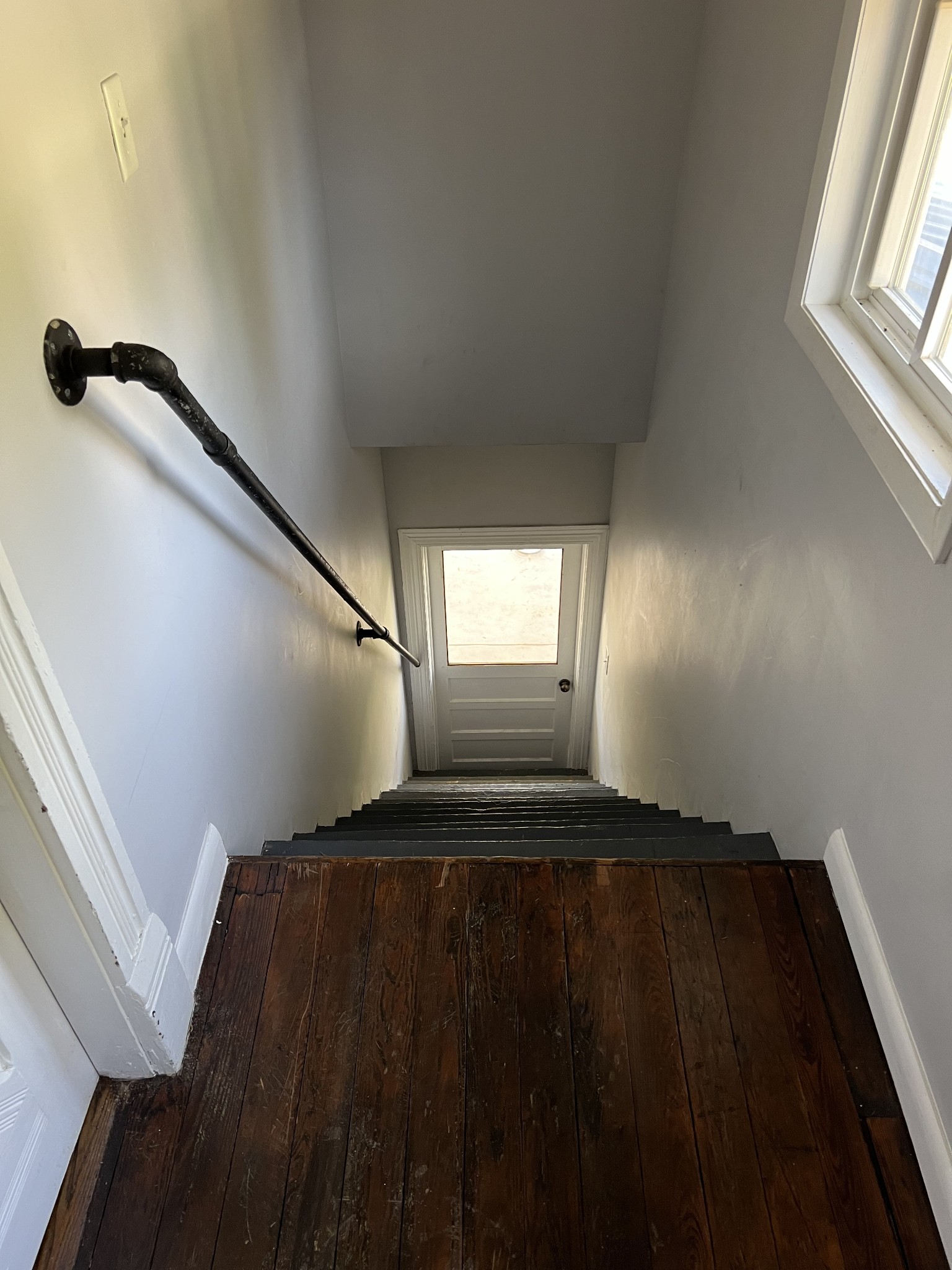 201 Pleasant Street Mount Pleasant, TN 38474 - Photo 13 of 38 a view of empty room with wooden floor