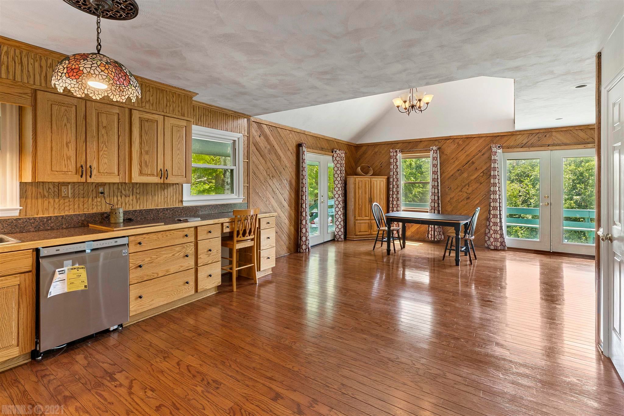 279-281 Penn Road Northwest Floyd, VA 24091 - Photo 9 of 82 Gallery Image 9