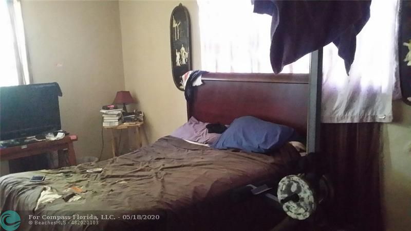 West Park West Park, FL 33023 - Photo 7 of 19