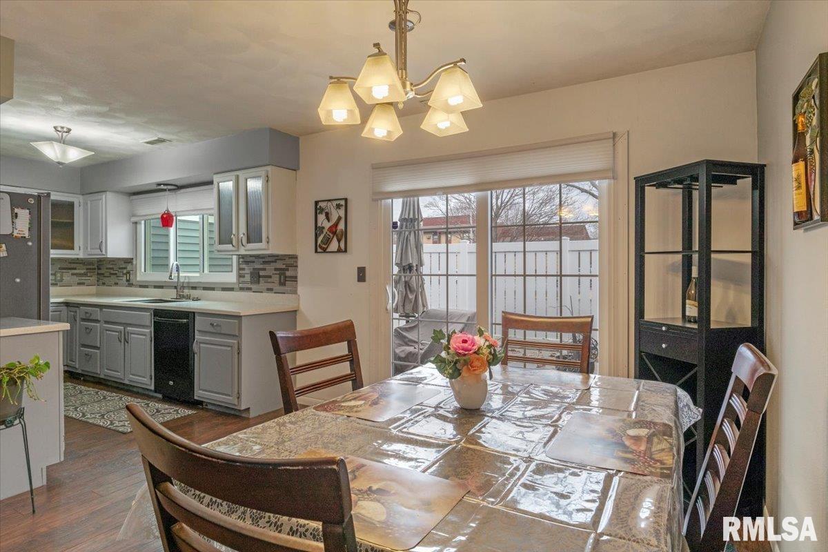 14 Brookside Place, Unit 14 Springfield, IL 62704 - Photo 11 of 33 Gallery Image 11