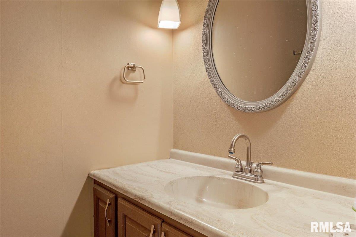 14 Brookside Place, Unit 14 Springfield, IL 62704 - Photo 24 of 33 Gallery Image 24