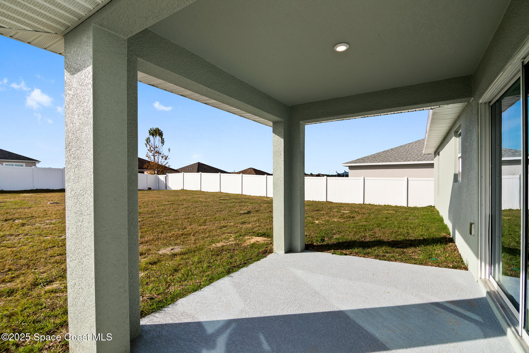 5316 Southeast 91st Place Ocala, FL 34480 - Photo 7 of 37 5316 91st MLS-32