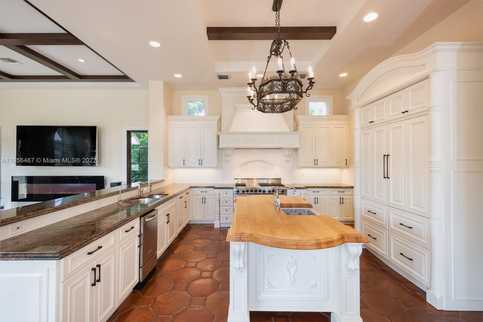 591 Phillips Drive Boca Raton, FL 33432 - Photo 7 of 42