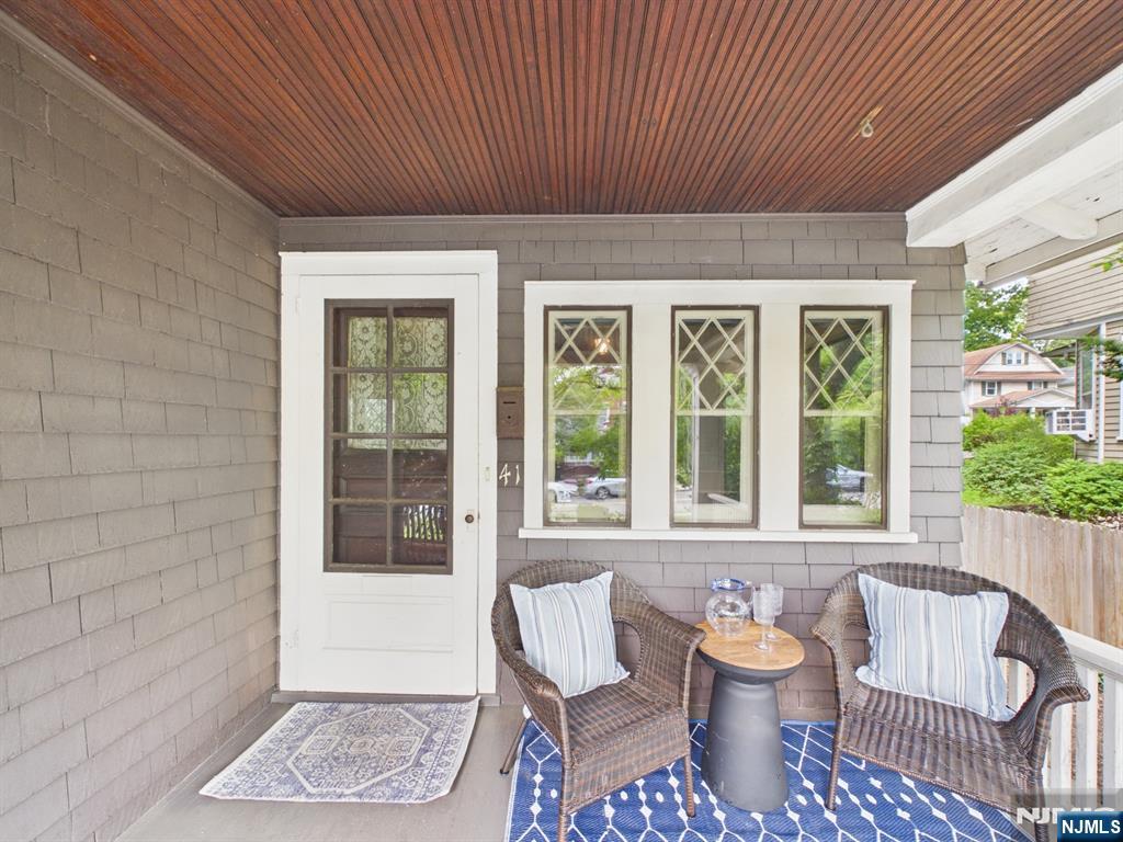 41 Randolph Place Ridgewood, NJ 07450 - Photo 4 of 29