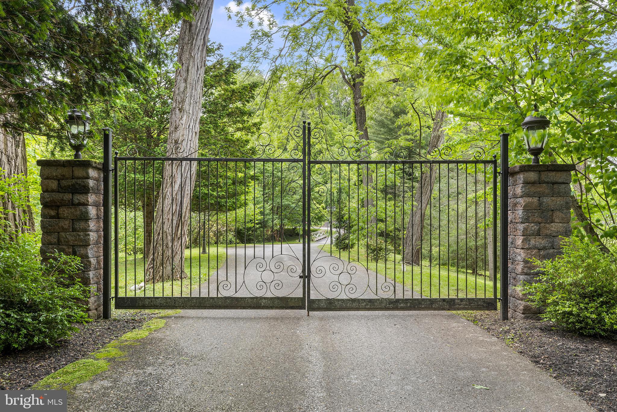 1240 Arrowmink Road Villanova, PA 19085 - Photo 2 of 42 Entry gate