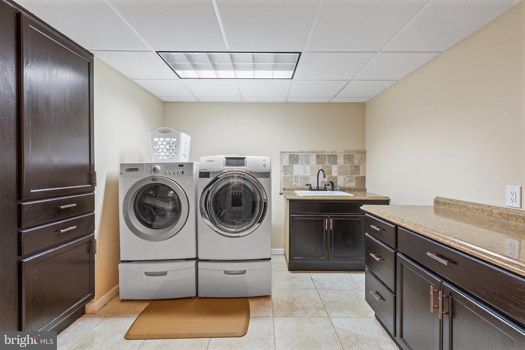 1240 Arrowmink Road Villanova, PA 19085 - Photo 29 of 42 Laundry