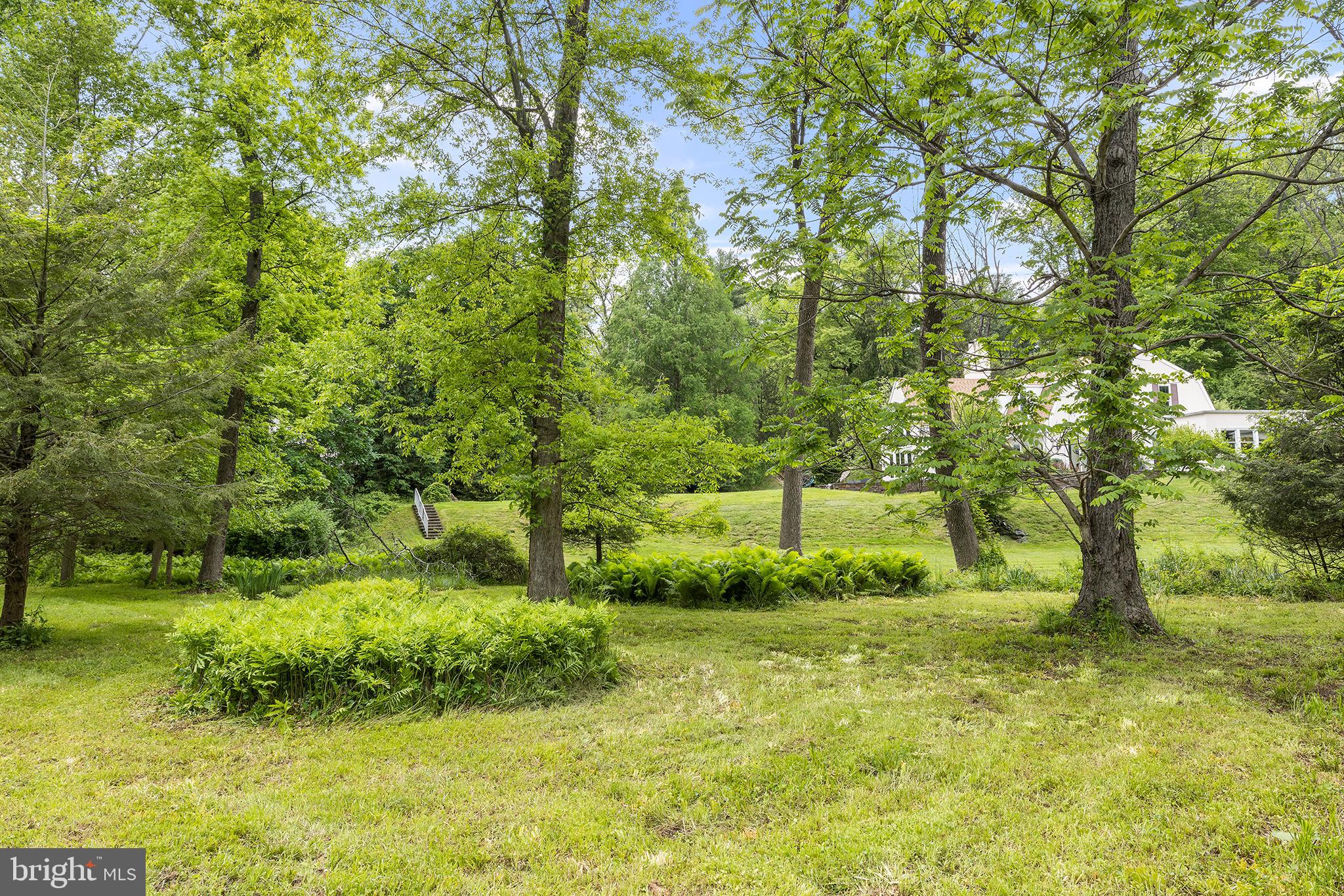 1240 Arrowmink Road Villanova, PA 19085 - Photo 9 of 42 Gardens
