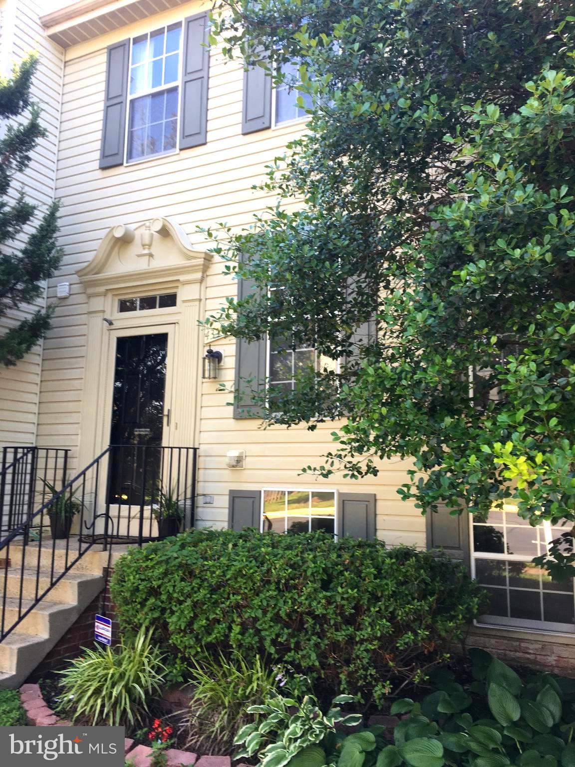 43506 Postrail Square Ashburn, VA 20147 - Photo 3 of 59 Welcome home!