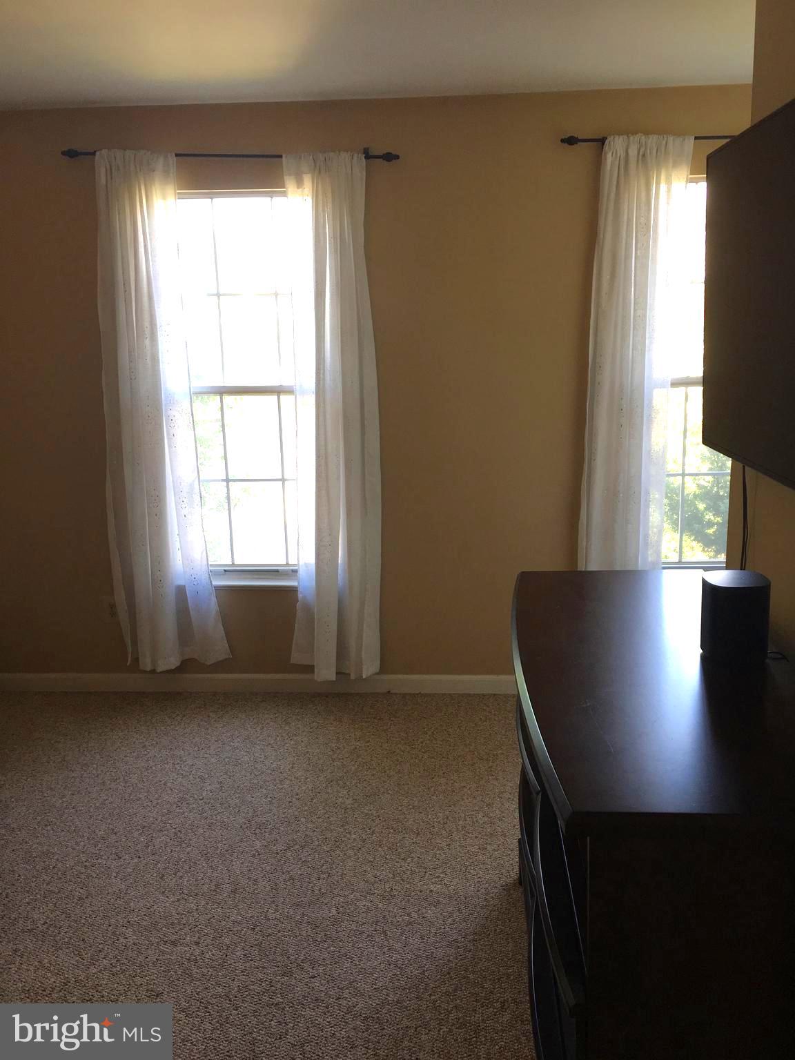 43506 Postrail Square Ashburn, VA 20147 - Photo 27 of 59 Master Bedroom