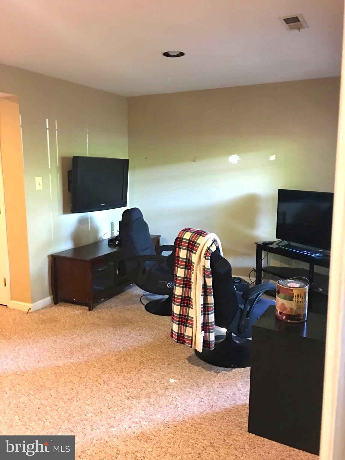 43506 Postrail Square Ashburn, VA 20147 - Photo 42 of 59 Lower level leads out to lower patio area.