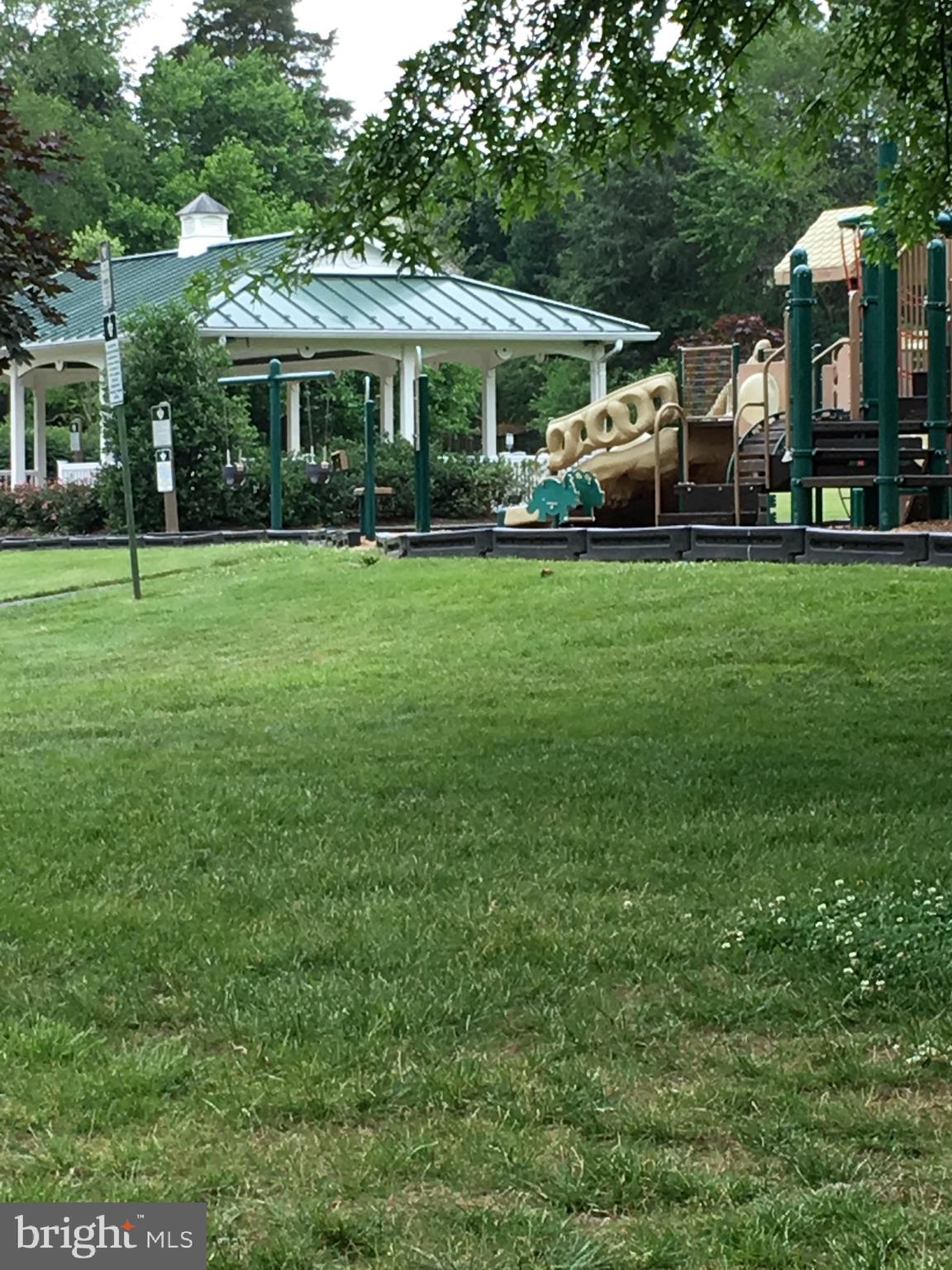 43506 Postrail Square Ashburn, VA 20147 - Photo 56 of 59 Community covered Gazebo/picnic area