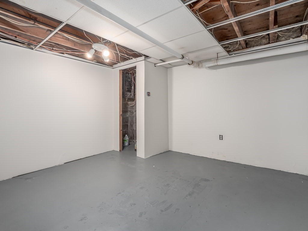 20 Rangeway Road Billerica, MA 01862 - Photo 29 of 41 a view of an empty room