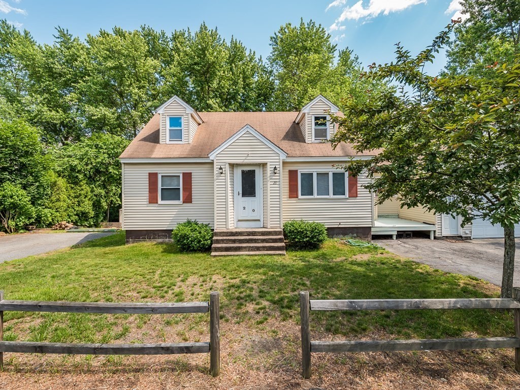 20 Rangeway Road Billerica, MA 01862 - Photo 39 of 41 front view of a house with a yard