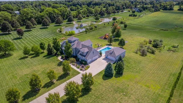 $1,350,000 | 520 East 700 North, Valparaiso, IN 46383