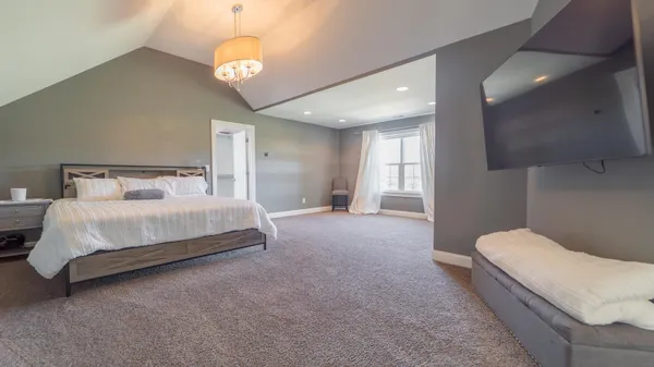 $1,415,000 | 520 East 700 North, Valparaiso, IN 46383