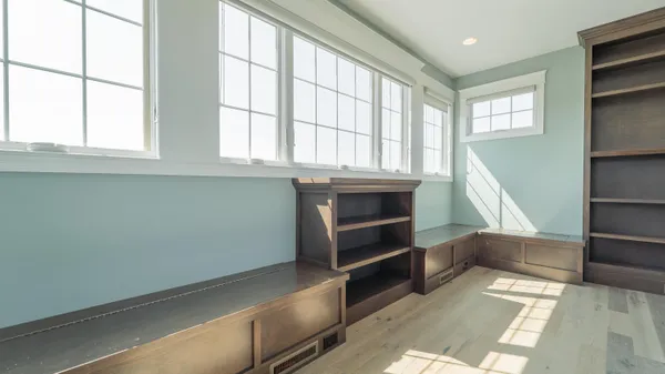 $1,350,000 | 520 East 700 North, Valparaiso, IN 46383