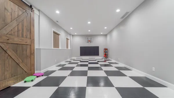 $1,350,000 | 520 East 700 North, Valparaiso, IN 46383