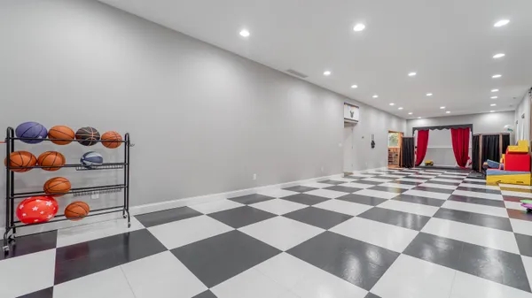 $1,350,000 | 520 East 700 North, Valparaiso, IN 46383