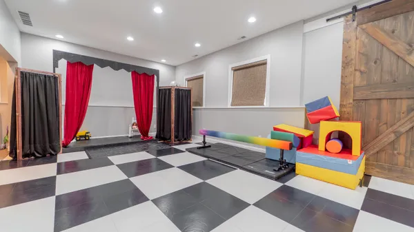 $1,350,000 | 520 East 700 North, Valparaiso, IN 46383