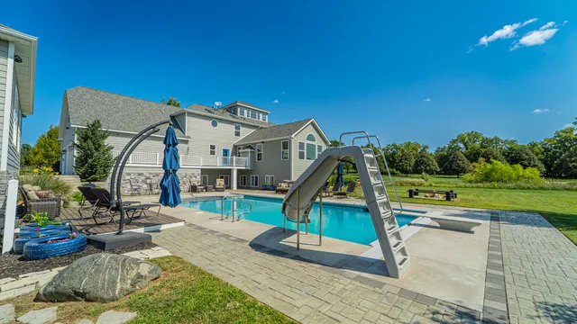 $1,475,000 | 520 East 700 North, Valparaiso, IN 46383