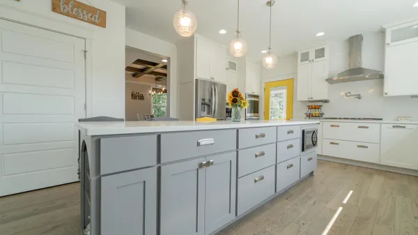 $1,350,000 | 520 East 700 North, Valparaiso, IN 46383