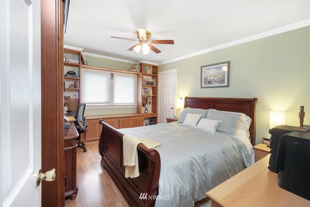 1208 North 32nd Street Renton, WA 98056 - Photo 13 of 17 Gallery Image 13