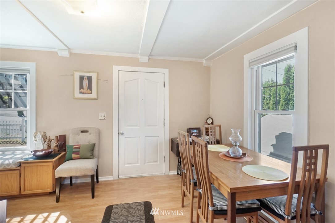1208 North 32nd Street Renton, WA 98056 - Photo 7 of 17 Gallery Image 7
