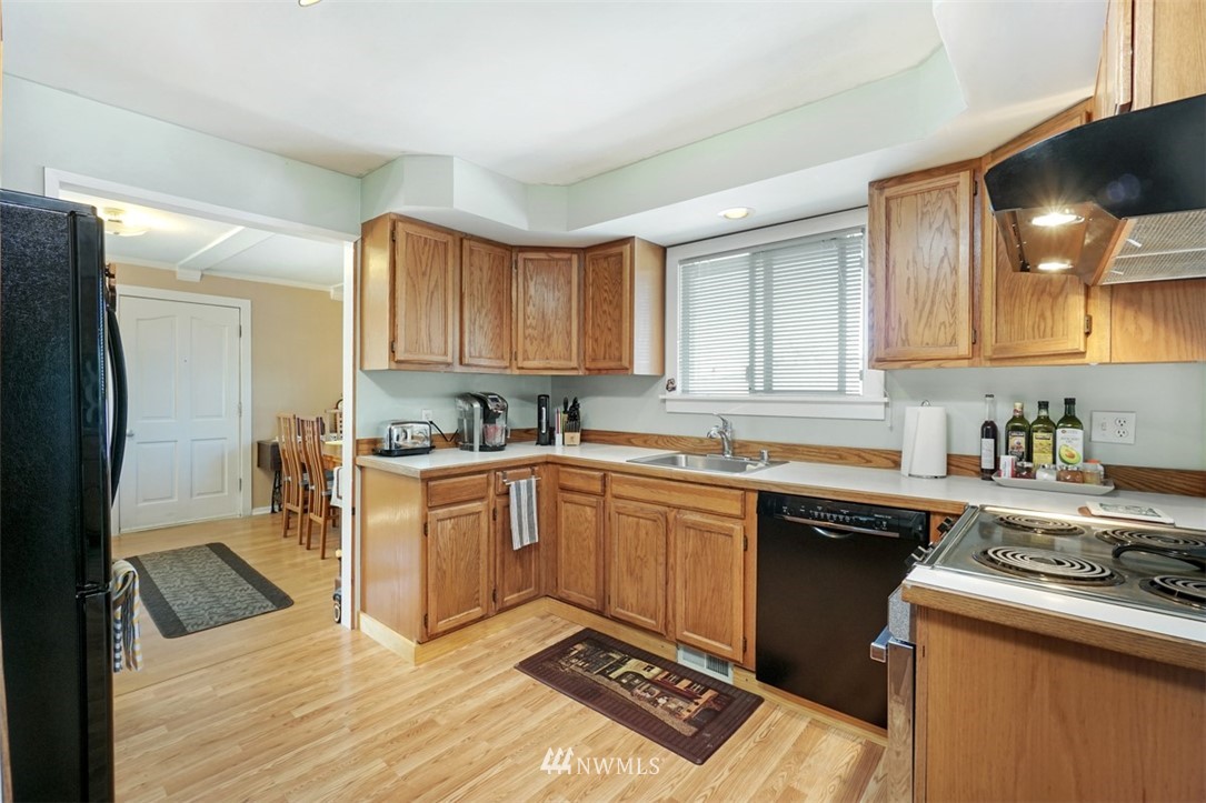 1208 North 32nd Street Renton, WA 98056 - Photo 9 of 17 Gallery Image 9
