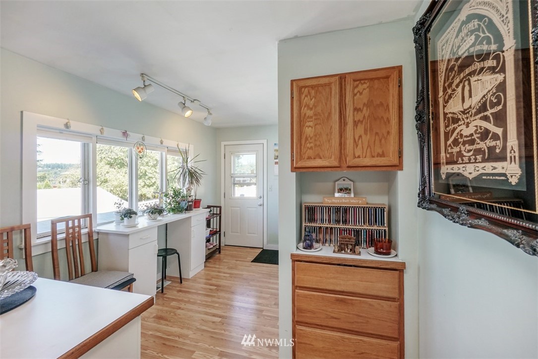 1208 North 32nd Street Renton, WA 98056 - Photo 10 of 17 Gallery Image 10